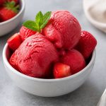 Strawberry sorbet: a refreshing and healthy homemade recipe