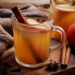 Recipe for hot apple cider: a warming drink for cosy autumn evenings